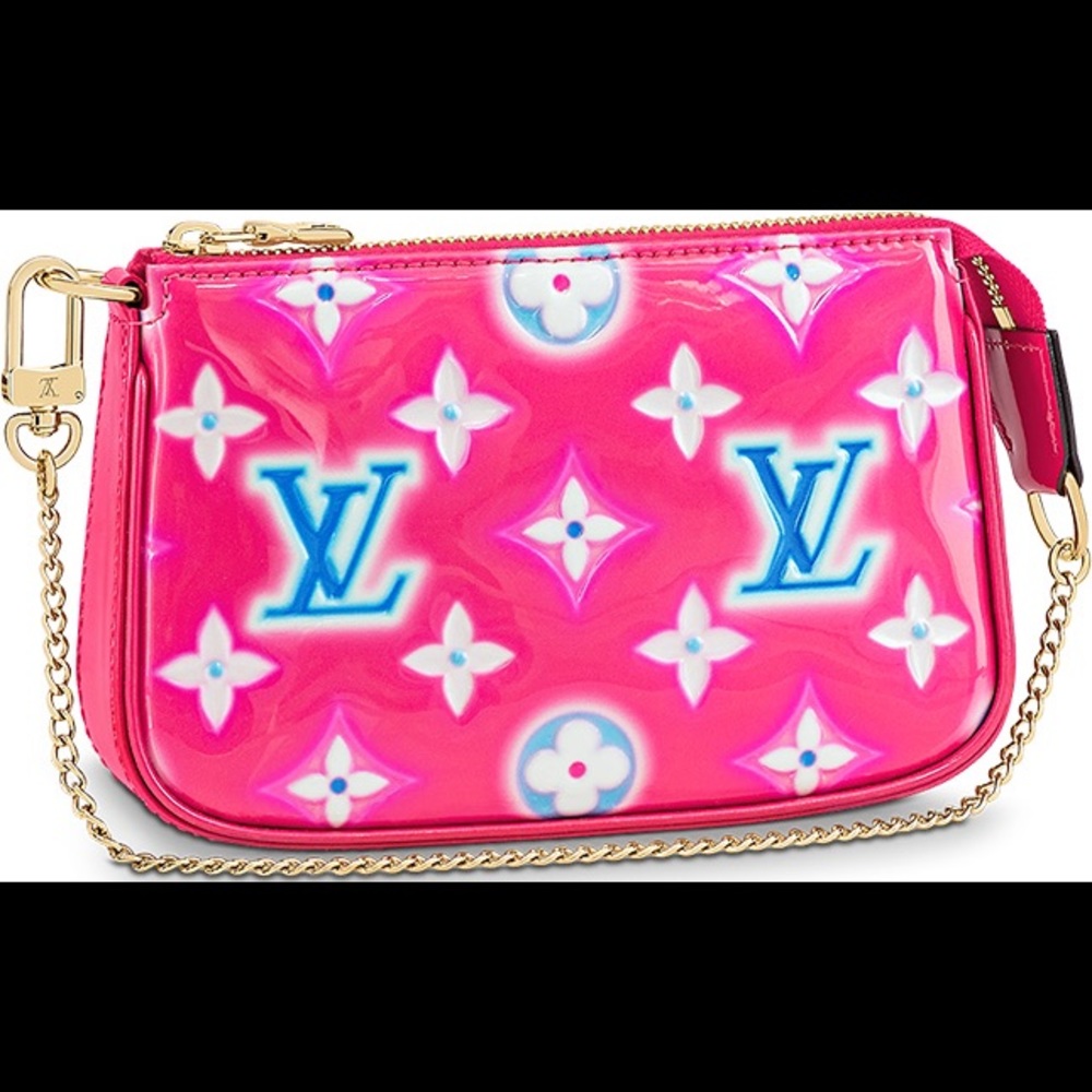 100% AUTHENTIC Louis Vuitton Pouchette (Valentine’s Day 2022) VERY RARE